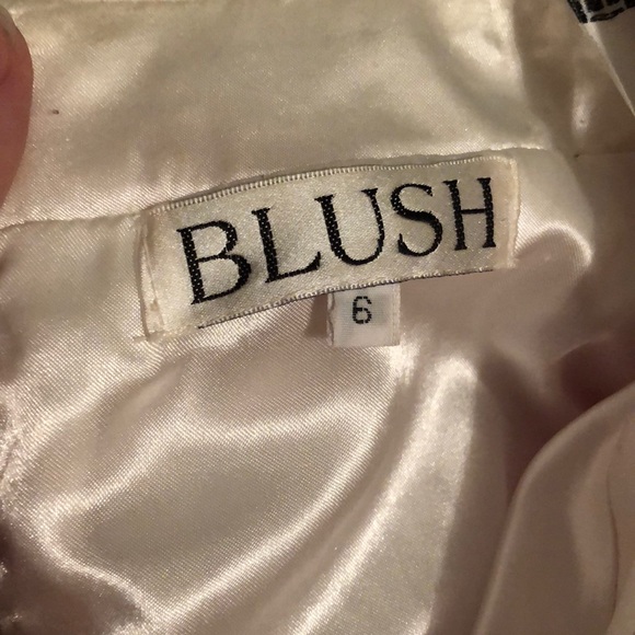 PROM DRESS - Picture 6 of 6